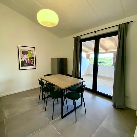 Appartement Spacious, Newly Renovated, Rooftop With Marina Views