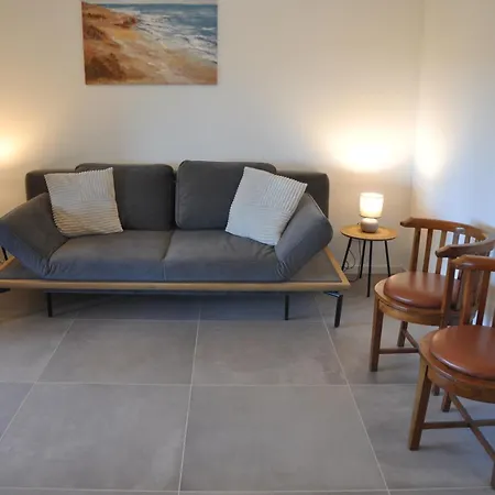 Appartement Spacious, Newly Renovated, Rooftop With Marina Views *